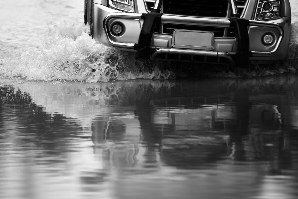 車が水没・浸水したらどうなる？